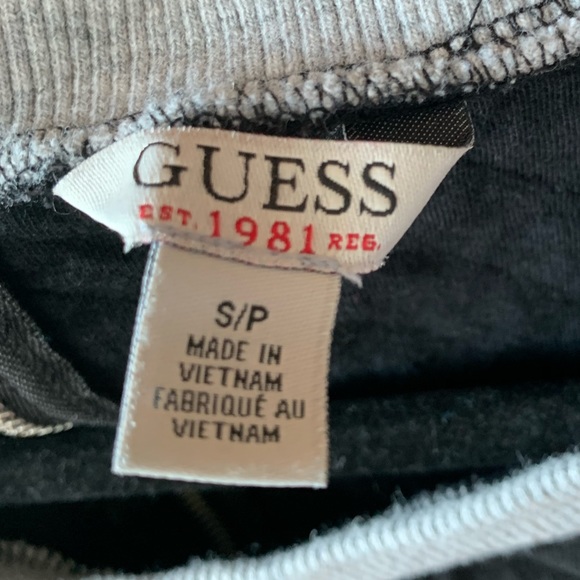 Guess crew neck top - Picture 2 of 3